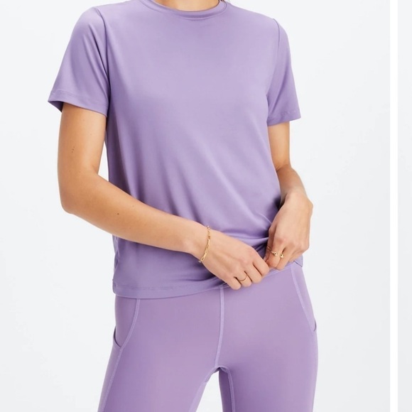 EUC Fabletics Dry Flex Tee Violetta Size XXL - Picture 1 of 9